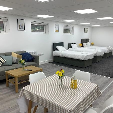 Huge Studio Close To City Centre With Free Secure Parking Leeds  Dış mekan fotoğraf