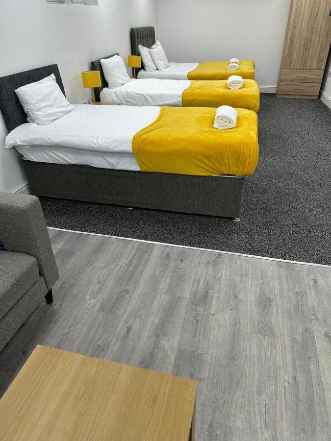Huge Studio Close To City Centre With Free Secure Parking Leeds  Dış mekan fotoğraf