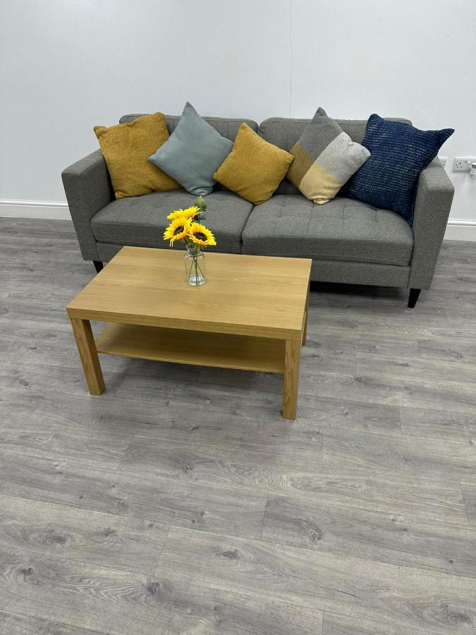 Huge Studio Close To City Centre With Free Secure Parking Leeds  Dış mekan fotoğraf